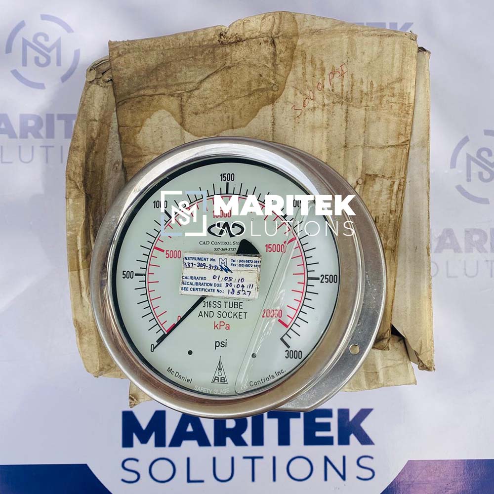 MC Daniel 316 SS Tube and Socket (337-369-3737) Pressure Gauge 0 to 3000 psi & 0 To 20000 kPa