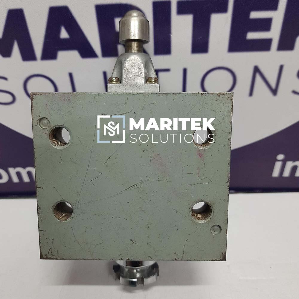 51 (1) Omron WLD3-31 Limit switch