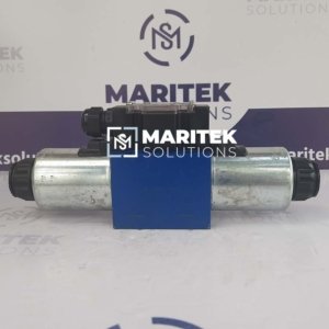 Rexroth 4WE 10 G40/CG24NDL 4/3-way directional spool valve