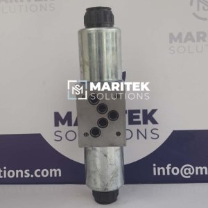 Rexroth 4WE 10 G40/CG24NDL 4/3-way directional spool valve