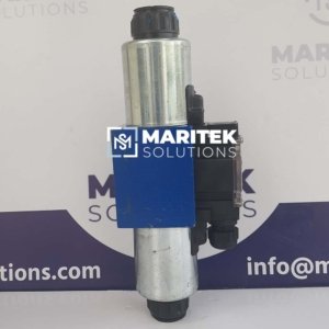 Rexroth 4WE 10 G40/CG24NDL 4/3-way directional spool valve