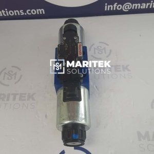 Rexroth 4WE 10 G40/CG24NDL 4/3-way directional spool valve