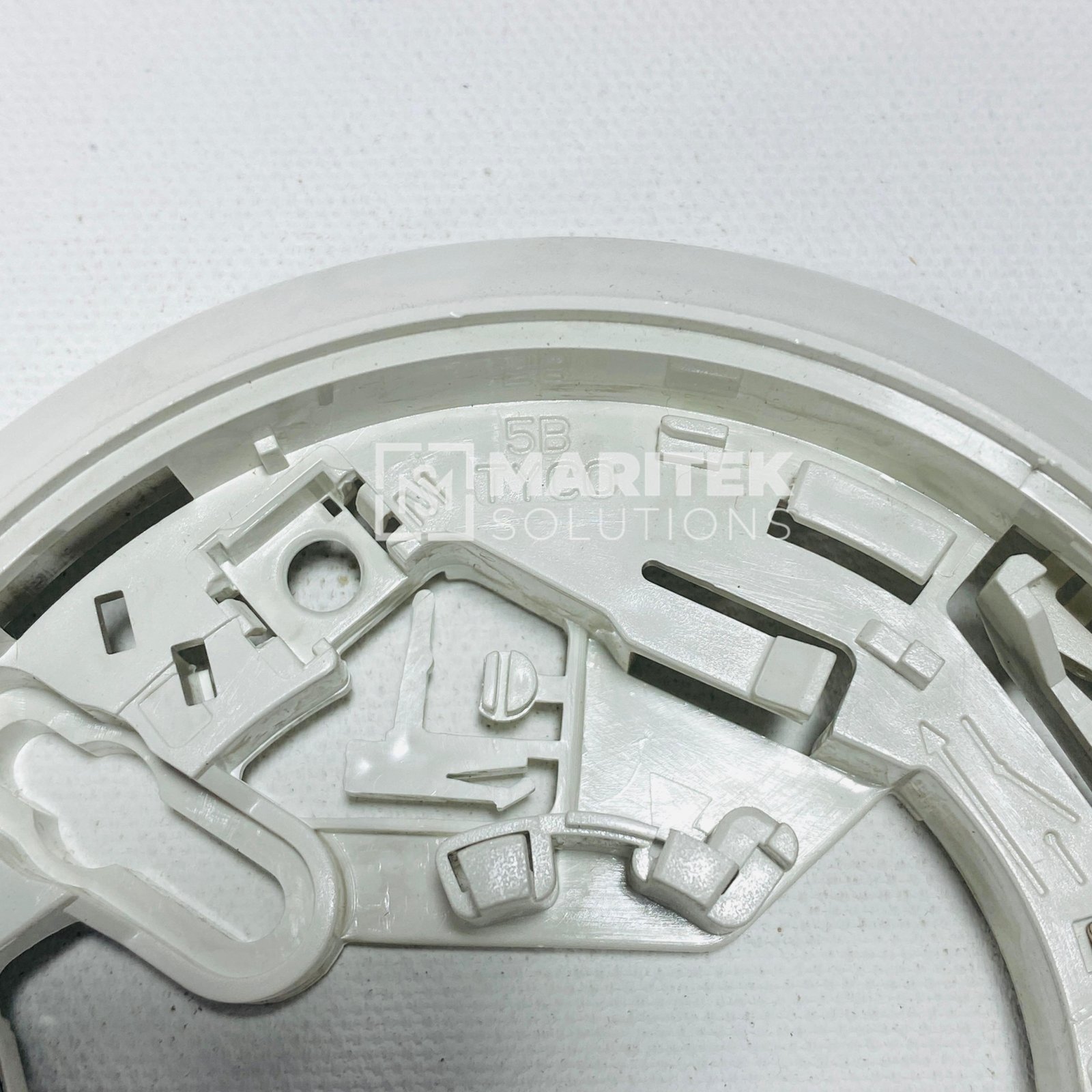 1. 5B 5 New (3) Tyco 5B Universal Base (517.050.019 )