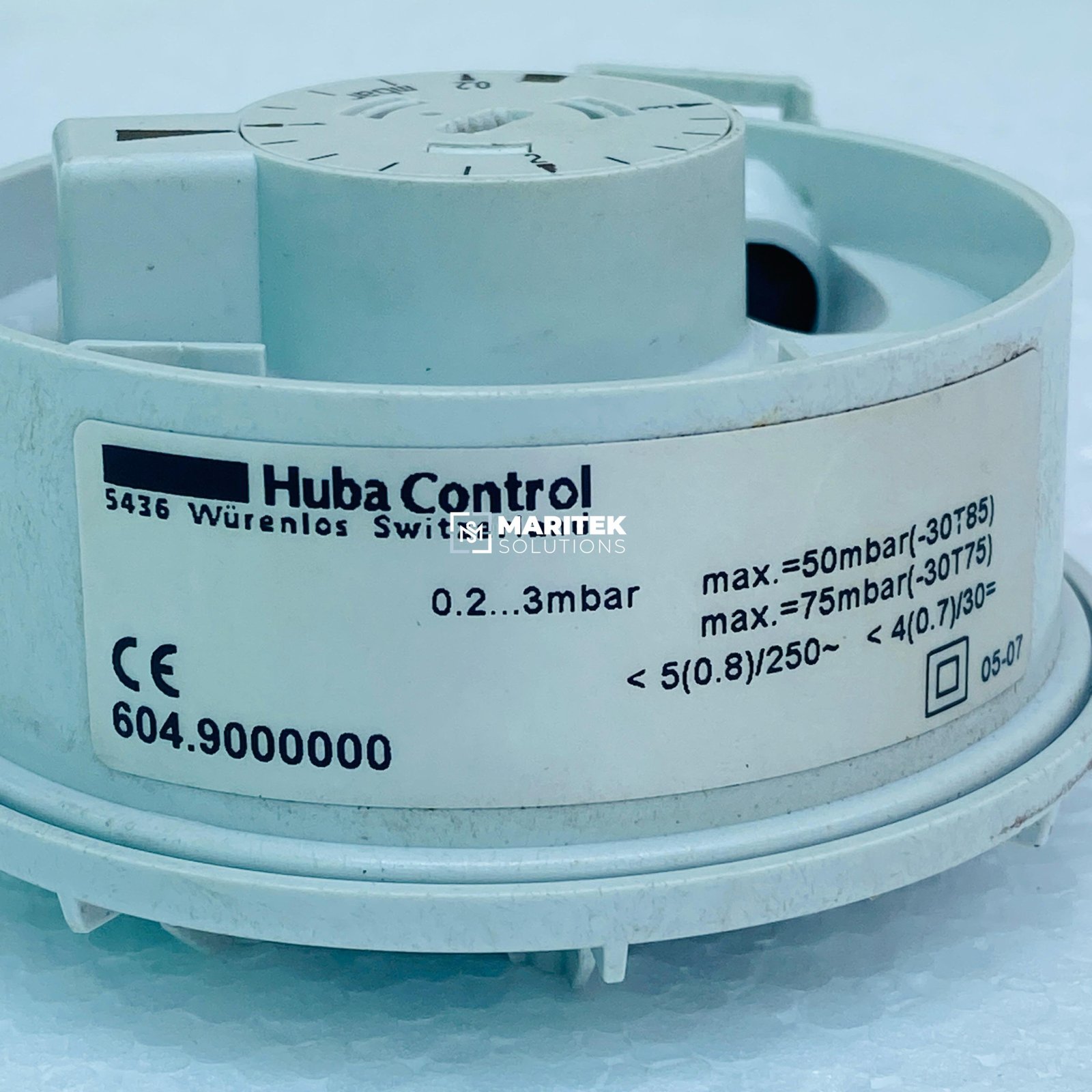 13. 604.9000000 (2) Huba control 604.9210000 Diffrential pressure Switch 20-300 Pa