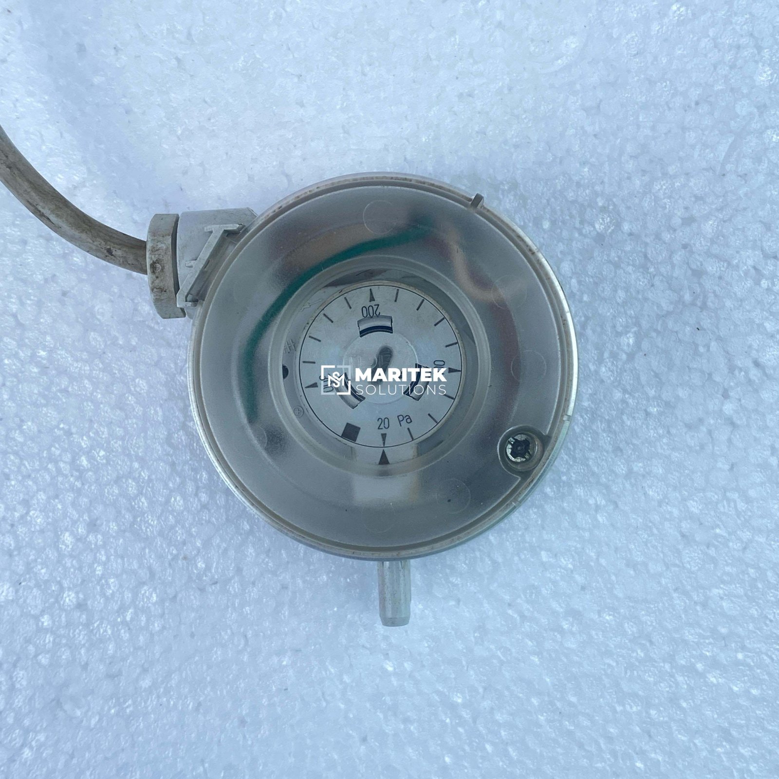 16. 604.9010030 (5) copy Huba Control differential pressure switch 604.9010030 20.300pa