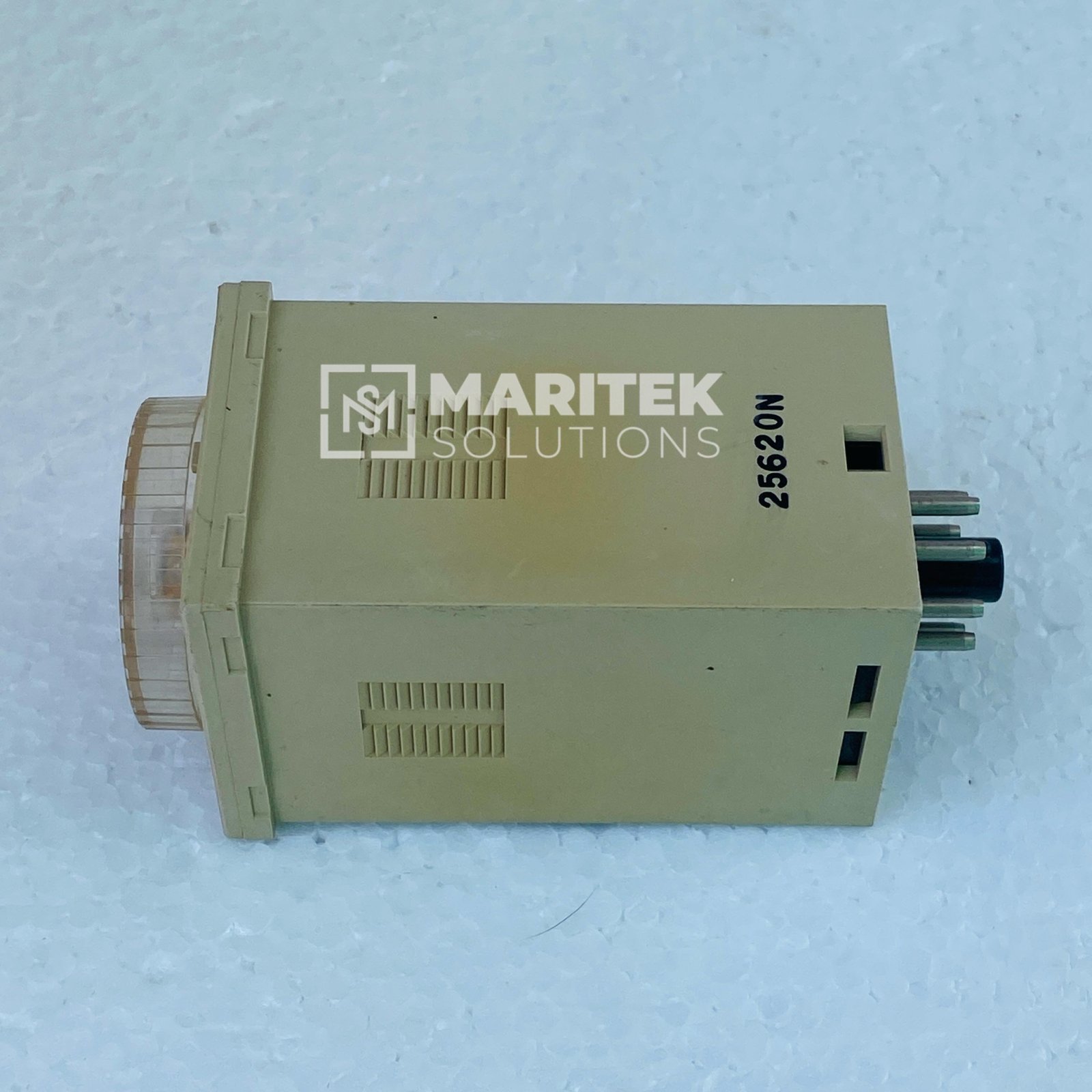 11. E5C2 – R20G (3) Omron E5C2-R20G Temperature controller