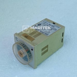 Omron E5C2-R20G Temperature controller