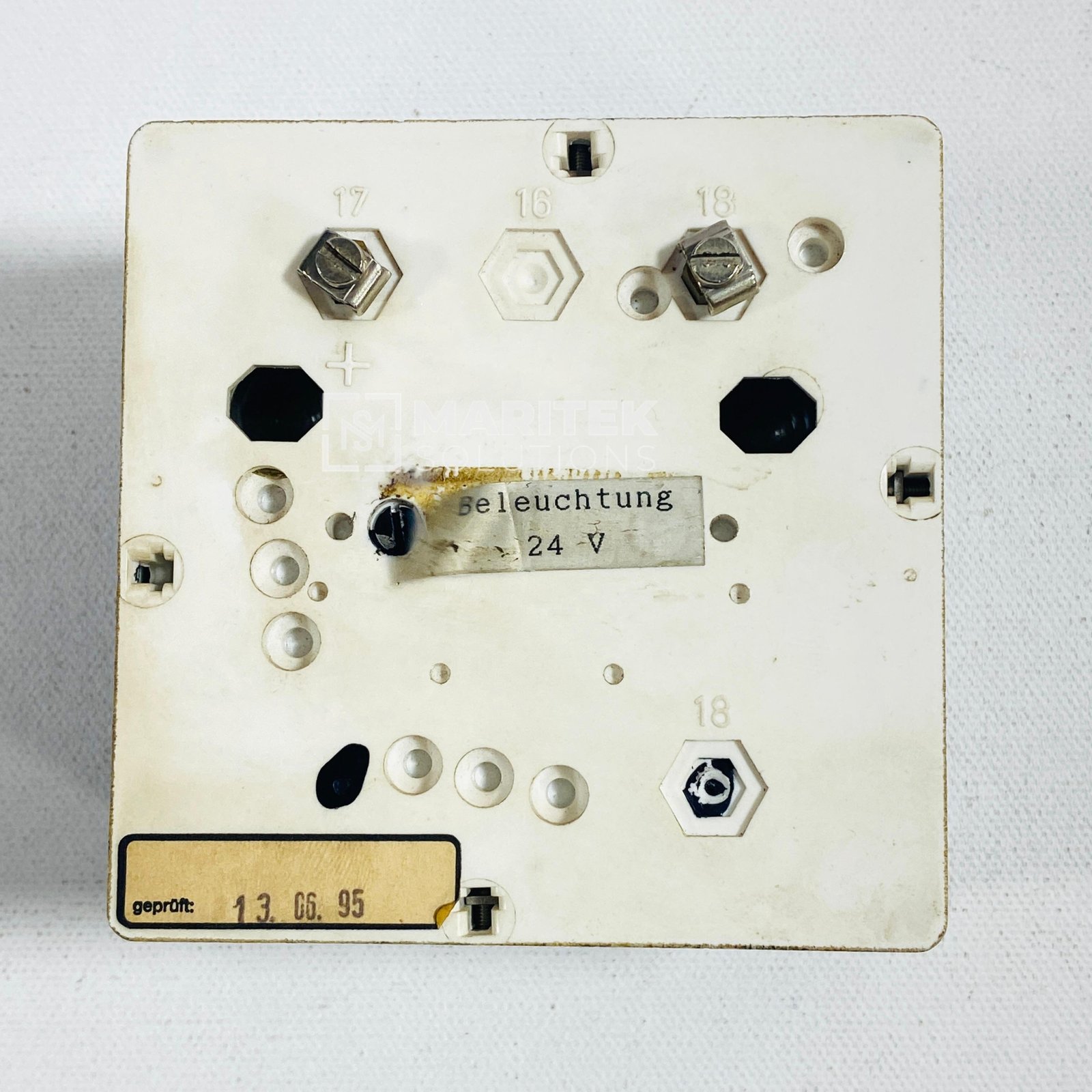 13. 0-60 Bar (2) Mak 0-60 Bar Industrial panel meter