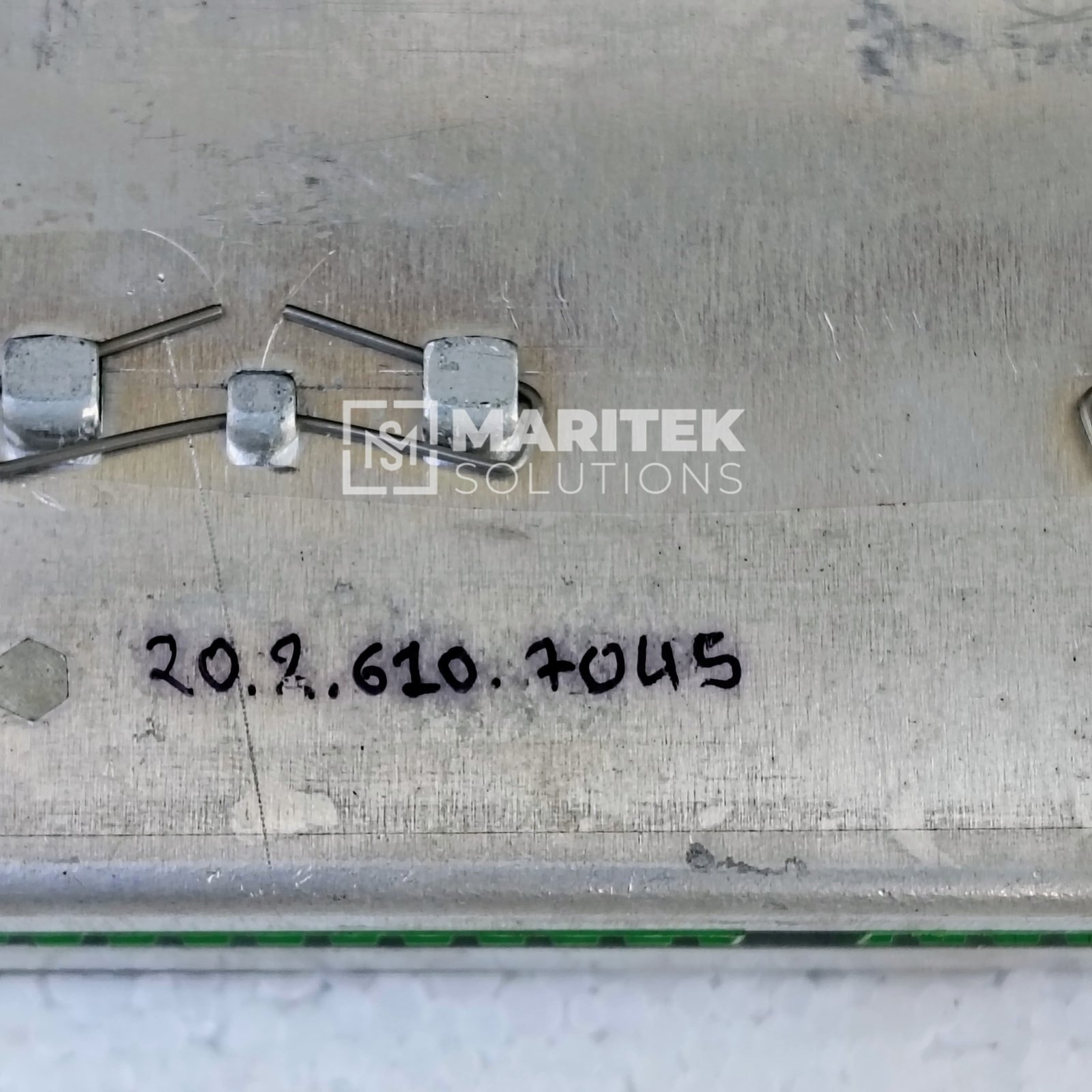 13. 20.2.610.7045 (3) Praxis Automation (20.2.610.7045) Engine control and alarm systems