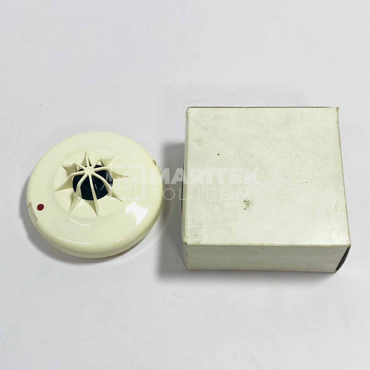 22. Z620-582-3 (New) (6) Ziton Z620-582-3 Conventional Rate-of-Rise Heat Detector