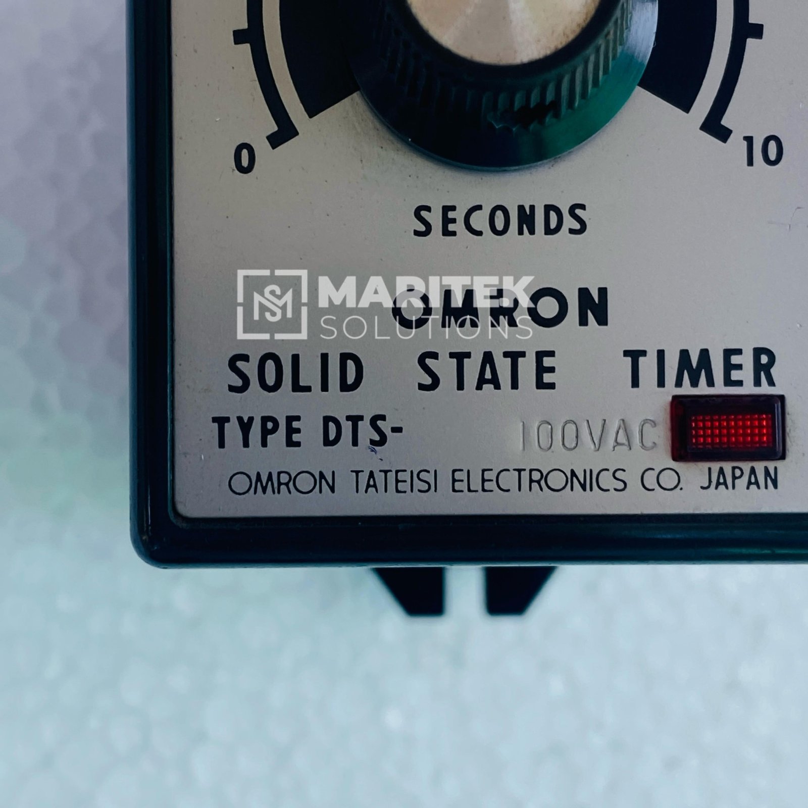 32. DTS (4) Omron DTS Solid-state timer relay