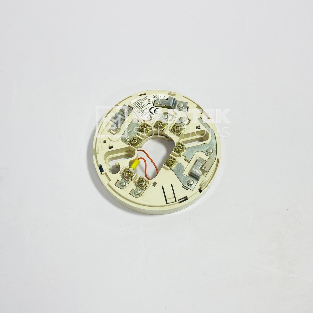 4. YBO-R-6RN (1) Hochiki YBO-R/6RN Non-latching relay base