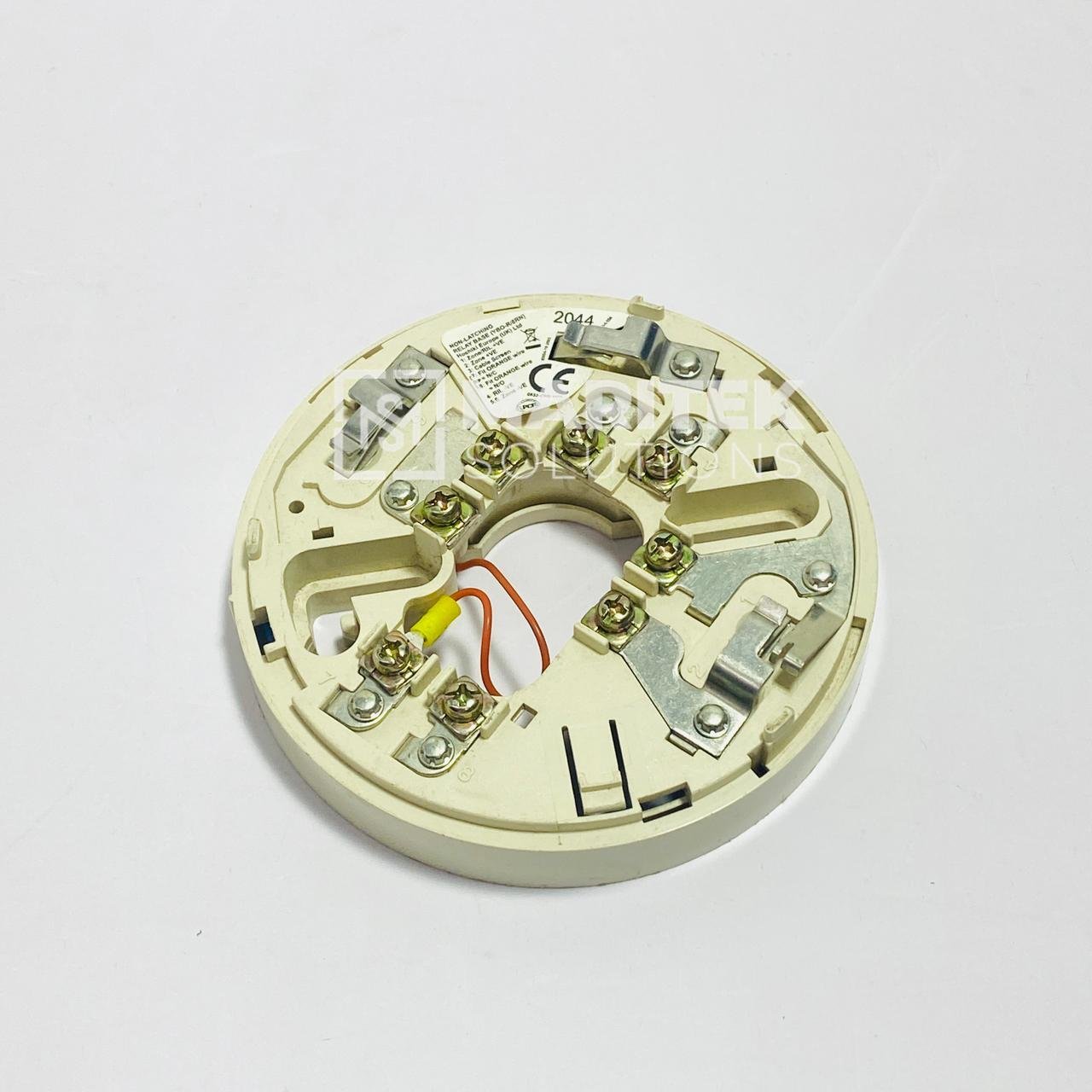 4. YBO-R-6RN (4) Hochiki YBO-R/6RN Non-latching relay base