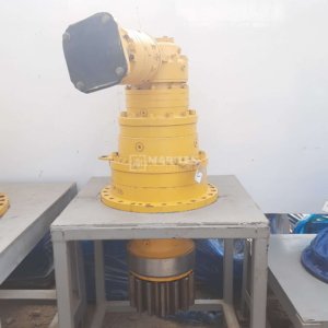 Brevini 012FRR4V003 Hydraulic swing motor and gearbox assembly