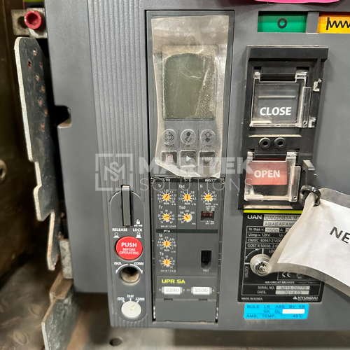 WhatsApp Image 2026-08-29 at 1.00.30 AM (1) Hyundai UAN25B3A Digital Air Circuit Breaker